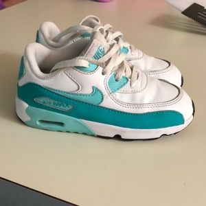 Nike air max sneakers.